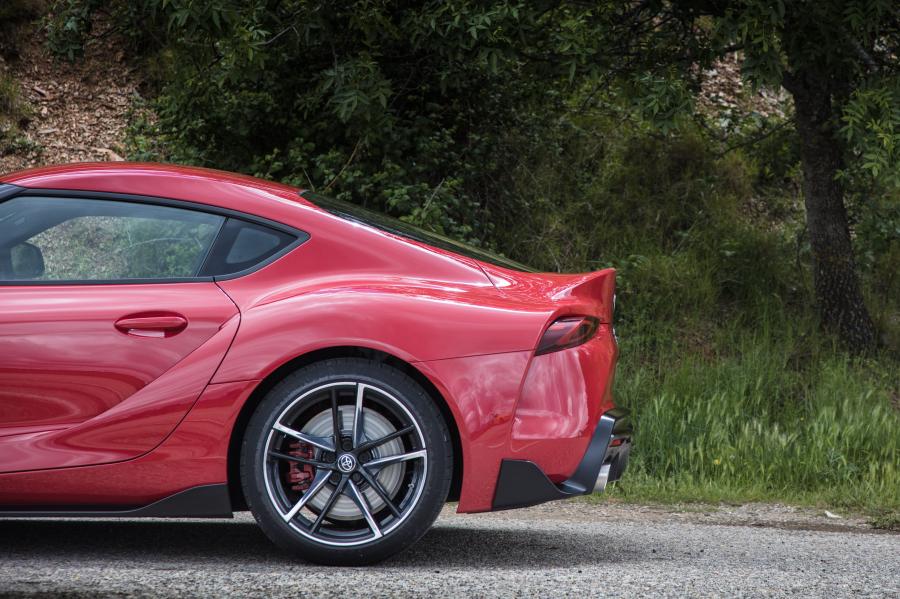 Детали экстерьера Toyota GR Supra (A90) 2019 года  (WW) (фото 20 из 119)